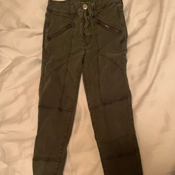 American eagle olive green jeans!! - Picture 1 of 2